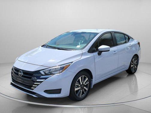 Gray Sky Pearl 2025 Nissan Versa 1.6 SV