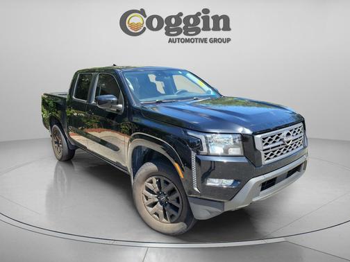 Super Black 2022 Nissan Frontier SV