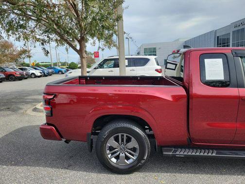 2025 Nissan Frontier SV