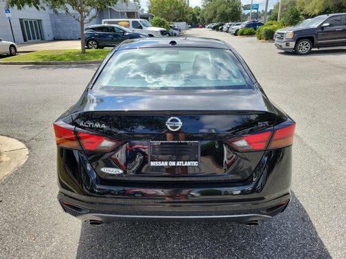 2020 Nissan Altima SR FWD