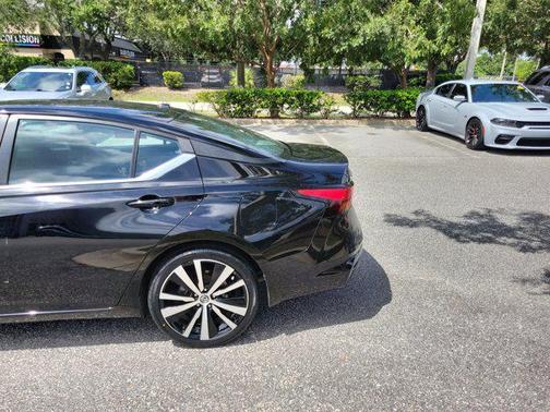 2020 Nissan Altima SR FWD