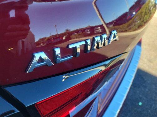 2021 Nissan Altima 2.5 SV