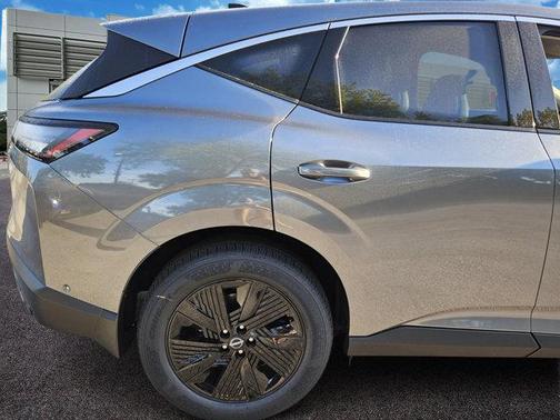 2025 Nissan Murano SV