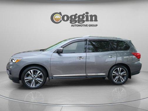 2020 Nissan Pathfinder Platinum 2WD