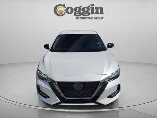 Aspen White TriCoat Pearl 2022 Nissan Sentra SR