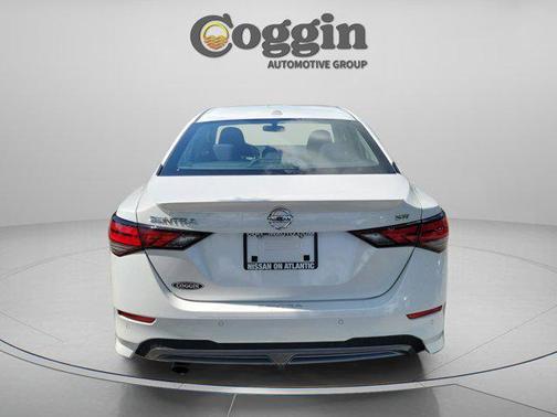 Aspen White TriCoat Pearl 2022 Nissan Sentra SR