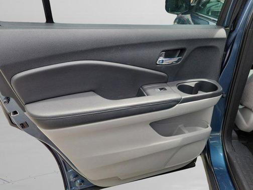 Black Forest Pearl 2020 Honda Pilot AWD EX