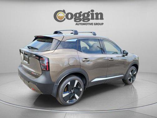 Canyon Bronze Metallic 2026 Nissan Kicks SR