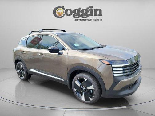 Canyon Bronze Metallic 2026 Nissan Kicks SR