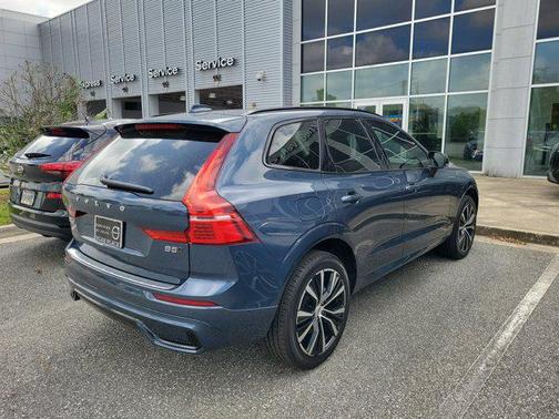 2025 Volvo XC60 B5 Plus