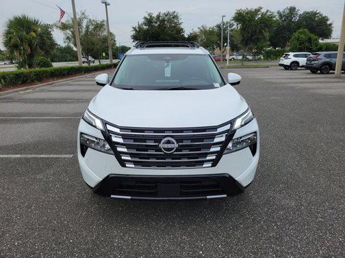 2025 Nissan Rogue Platinum