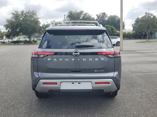 2025 Nissan Pathfinder SL 4WD