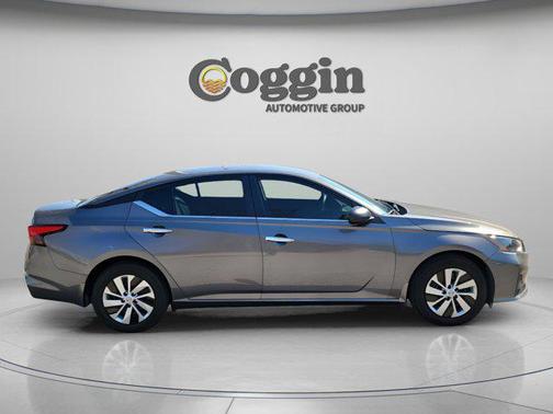 2025 Nissan Altima S FWD