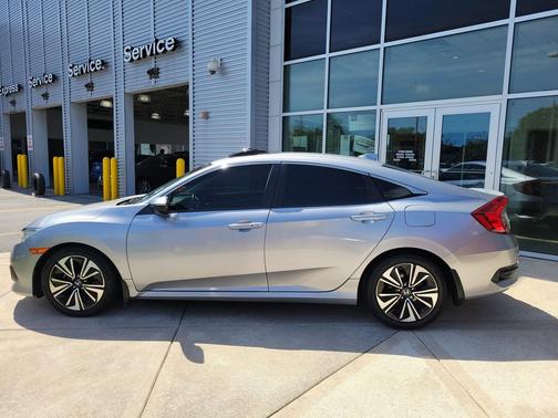 Modern Steel Metallic 2018 Honda Civic EX-T