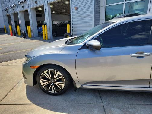 Modern Steel Metallic 2018 Honda Civic EX-T