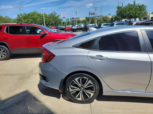 Modern Steel Metallic 2018 Honda Civic EX-T