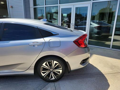 Modern Steel Metallic 2018 Honda Civic EX-T