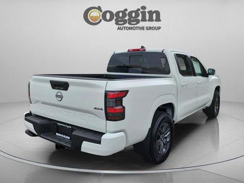 Glacier White 2026 Nissan Frontier SV