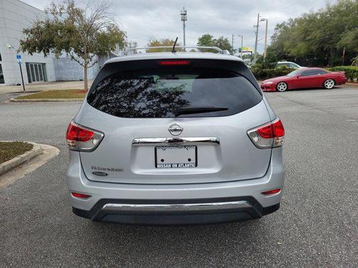 2016 Nissan Pathfinder S