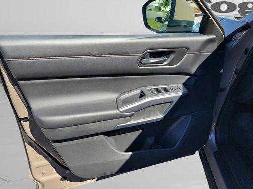 2023 Nissan Pathfinder Rock Creek 4WD