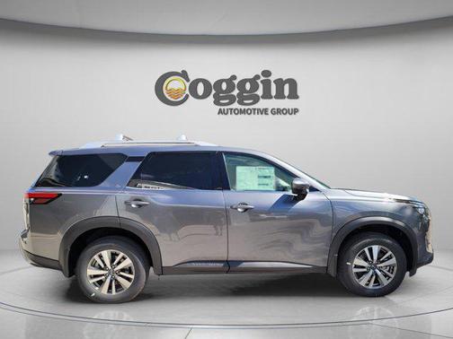 2025 Nissan Pathfinder SL FWD