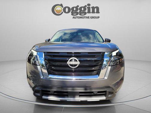 2025 Nissan Pathfinder SL FWD