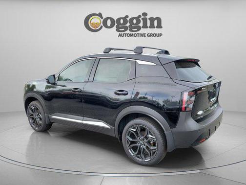Super Black 2026 Nissan Kicks SR