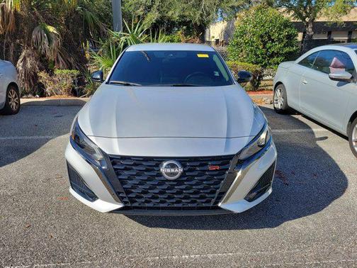 2025 Nissan Altima SR FWD