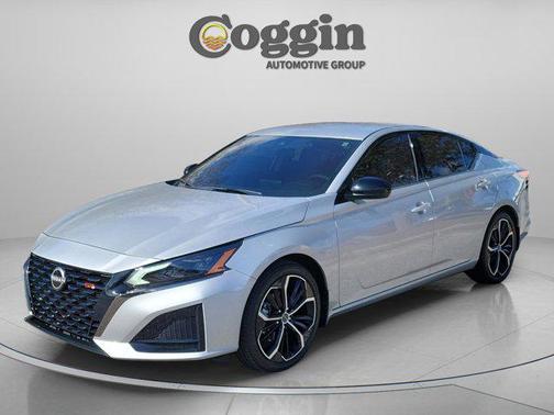 2025 Nissan Altima SR FWD