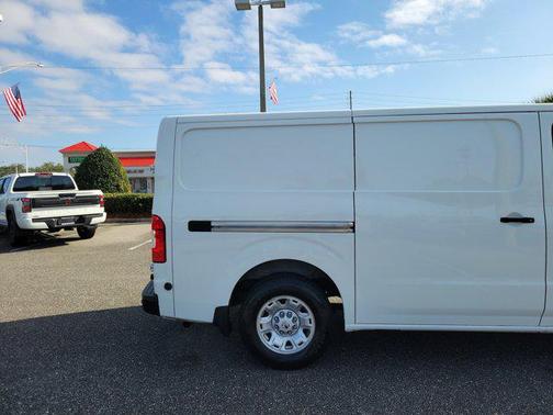2021 Nissan NV Cargo NV2500 HD SV V6