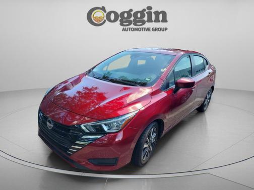 Scarlet Ember Tintcoat 2024 Nissan Versa 1.6 SV