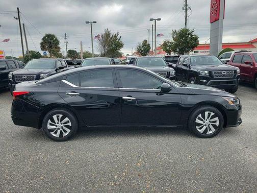 2025 Nissan Altima S FWD