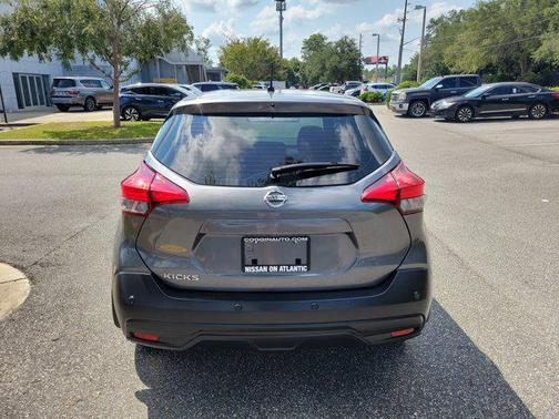 2020 Nissan Kicks S
