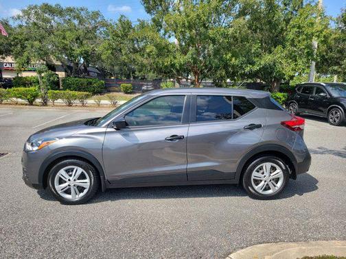 2020 Nissan Kicks S