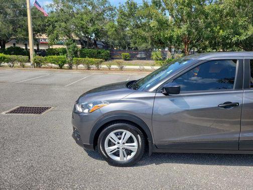 2020 Nissan Kicks S