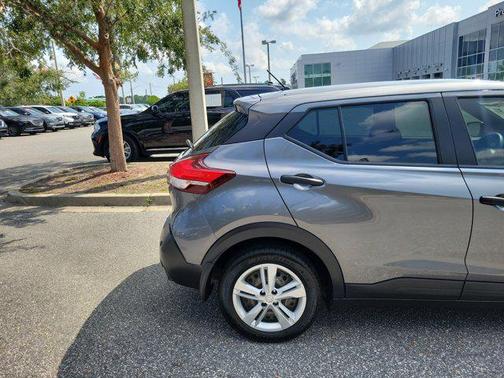 2020 Nissan Kicks S