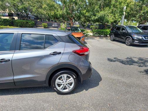 2020 Nissan Kicks S
