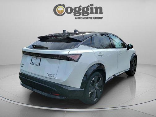 2025 Nissan ARIYA PLATINUM+