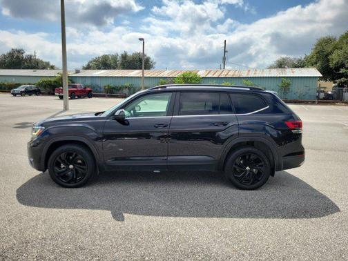 2023 Volkswagen Atlas 3.6L SE w/Technology