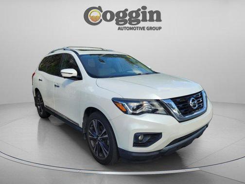 2017 Nissan Pathfinder Platinum