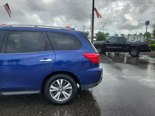 2020 Nissan Pathfinder SL 4WD