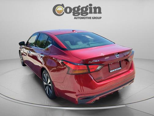 Scarlet Ember Tintcoat 2019 Nissan Altima 2.5 SL