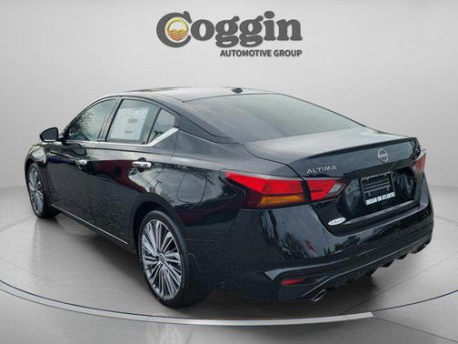 2025 Nissan Altima SL FWD