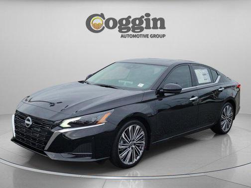 2025 Nissan Altima SL FWD