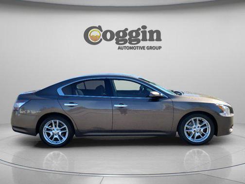 2014 Nissan Maxima S