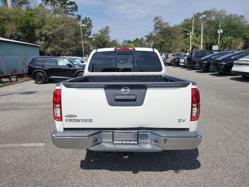 Glacier White 2019 Nissan Frontier SV