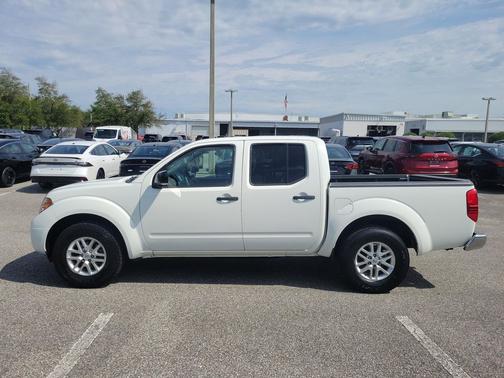 Glacier White 2019 Nissan Frontier SV