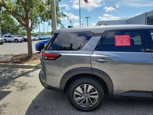 2024 Nissan Pathfinder S FWD