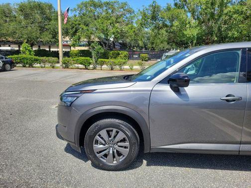 2024 Nissan Pathfinder S FWD