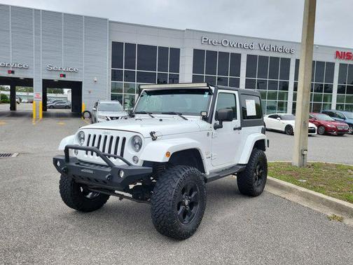 Bright White Clearcoat 2015 Jeep Wrangler Sahara